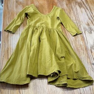 Alice + Ames size 6 dress GUC bc tiny bleach stain